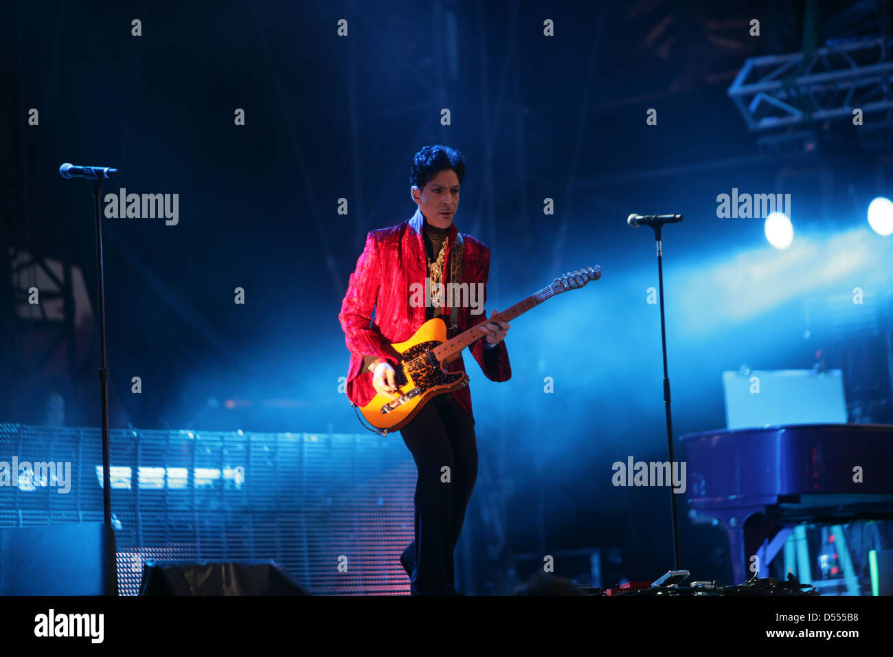 Il rock/ pop/ funk musicista Prince in concerto in occasione dell'annuale Festival Sziget a Budapest, Ungheria, Martedì, Agosto 9, 2011. Foto Stock