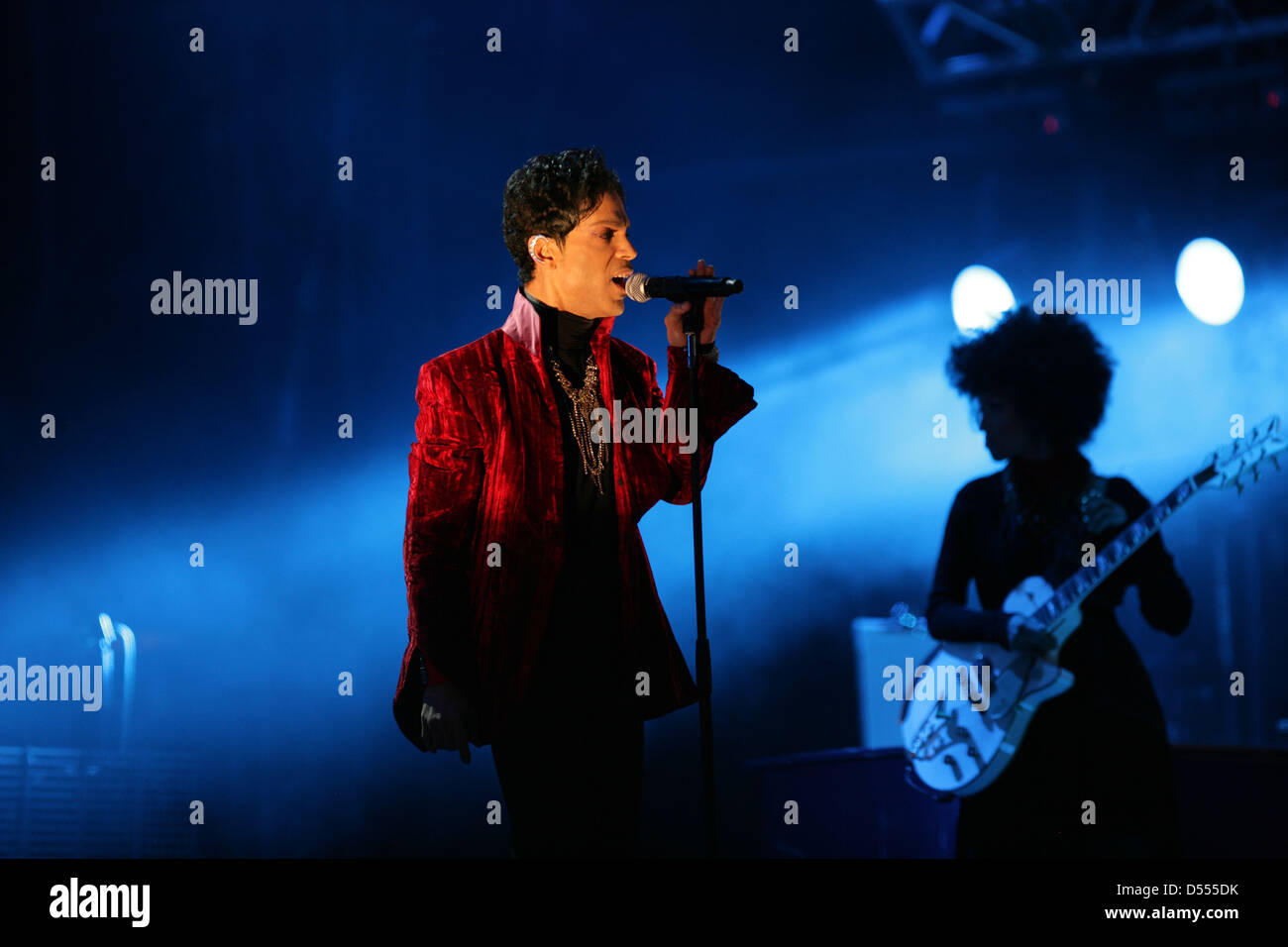 Il rock/ pop/ funk musicista Prince in concerto in occasione dell'annuale Festival Sziget a Budapest, Ungheria, Martedì, Agosto 9, 2011. Foto Stock