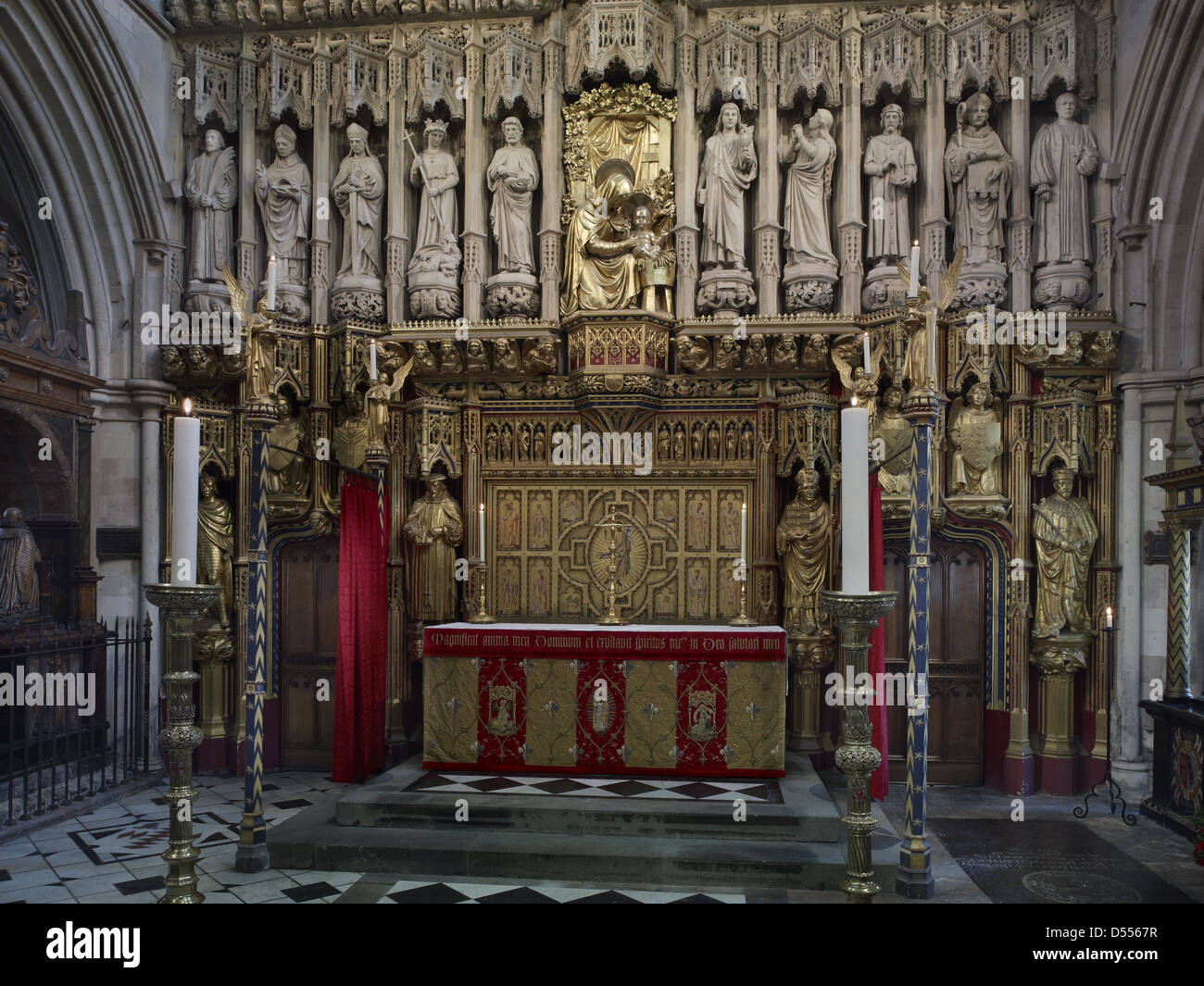 Cattedrale di Southwark presbiterio altare maggiore e schermo Foto Stock