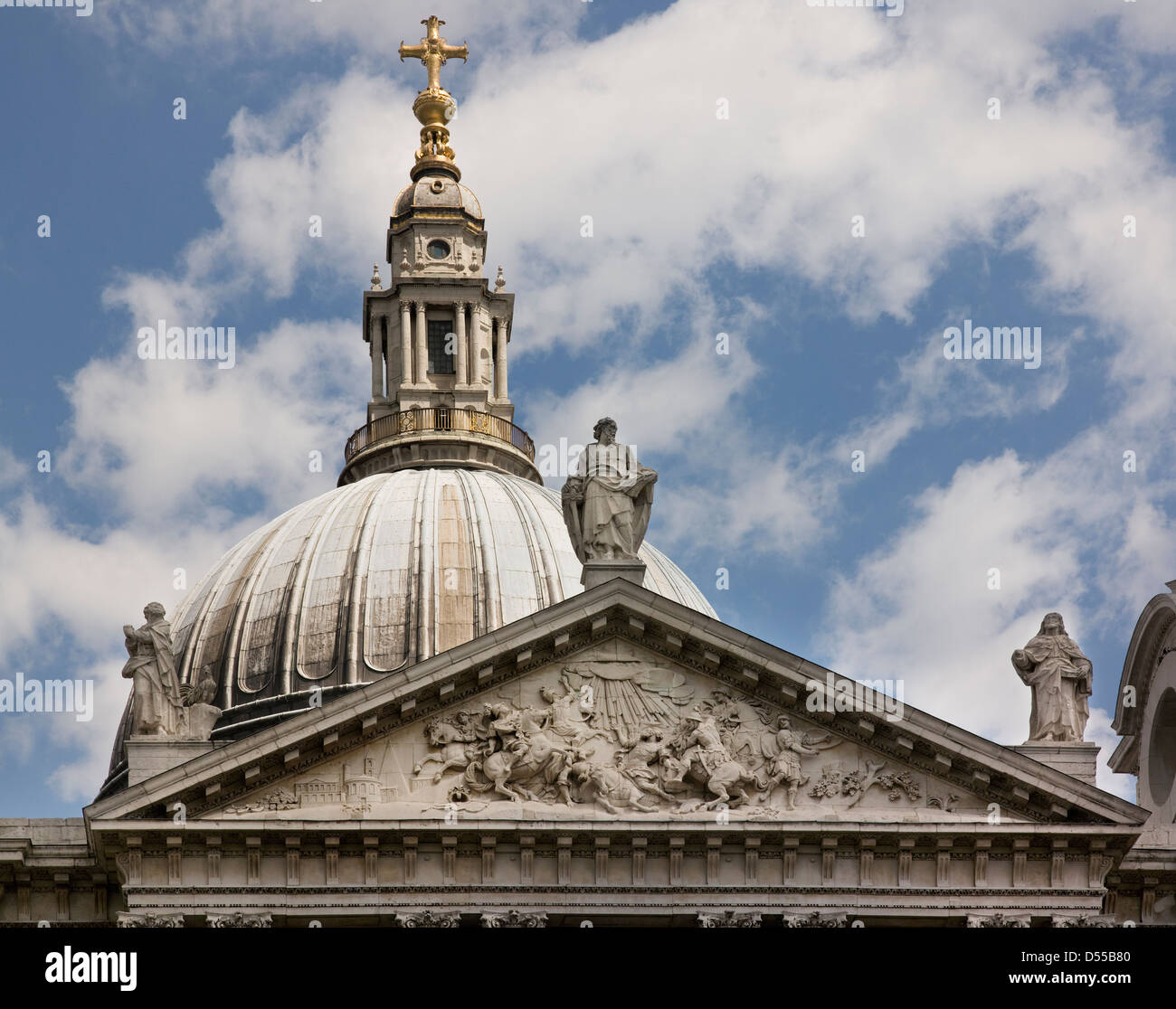 Saint Paul, Londra dome e a frontone Foto Stock