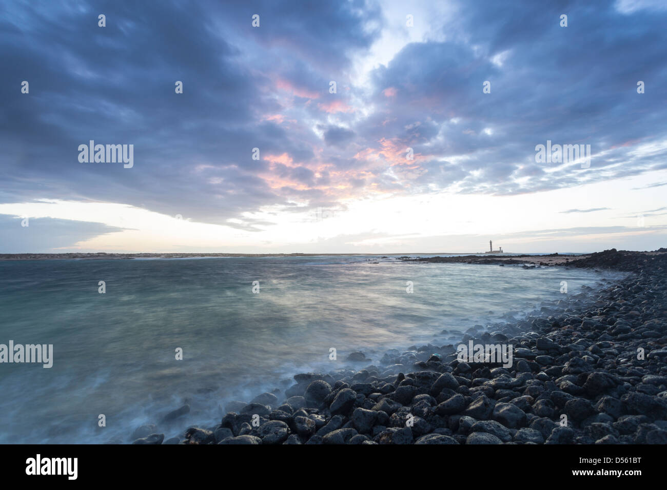Tramonto sulla sponda nord di Fuerteventura Isole Canarie Foto Stock
