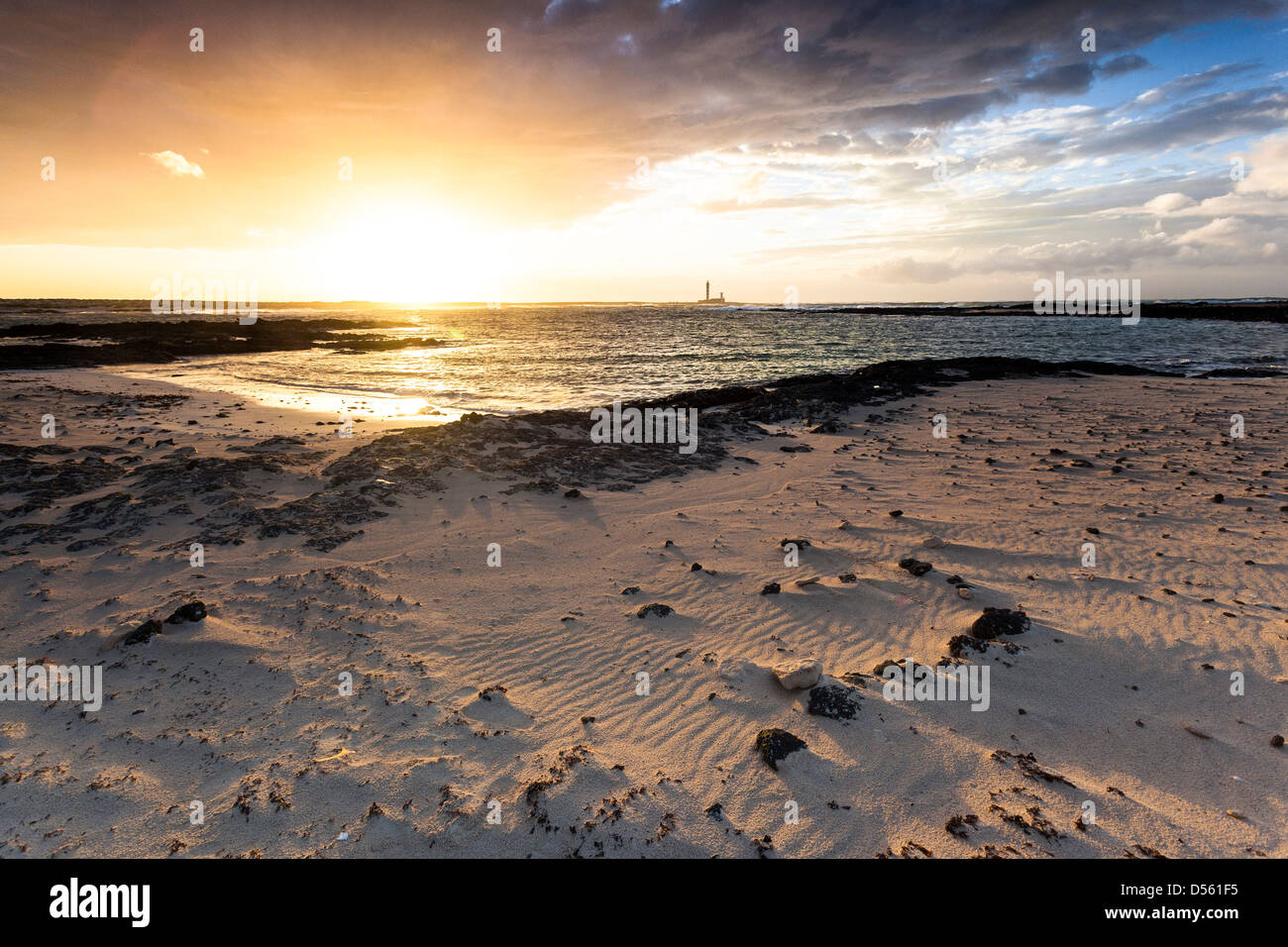 Tramonto sulla sponda nord di Fuerteventura Isole Canarie Foto Stock