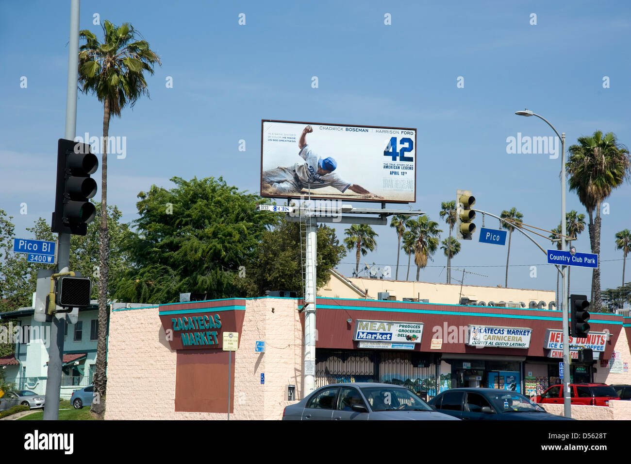 Los Angeles il paesaggio urbano con cartelloni pubblicitari Jackie Robinson movie Foto Stock