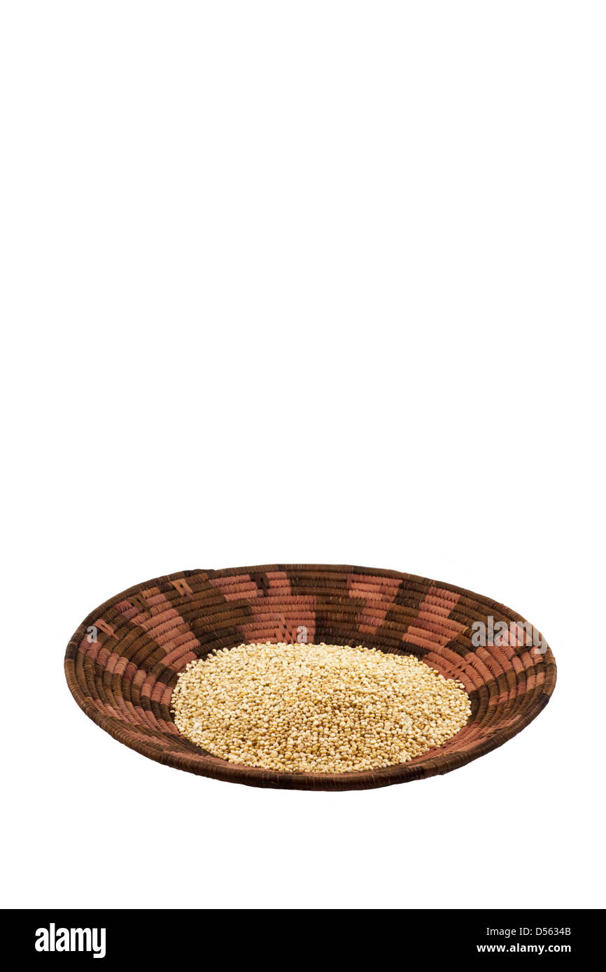 Golden organico / bianco Quinoa (Chenopodium quinoa) nel cestello africana Foto Stock