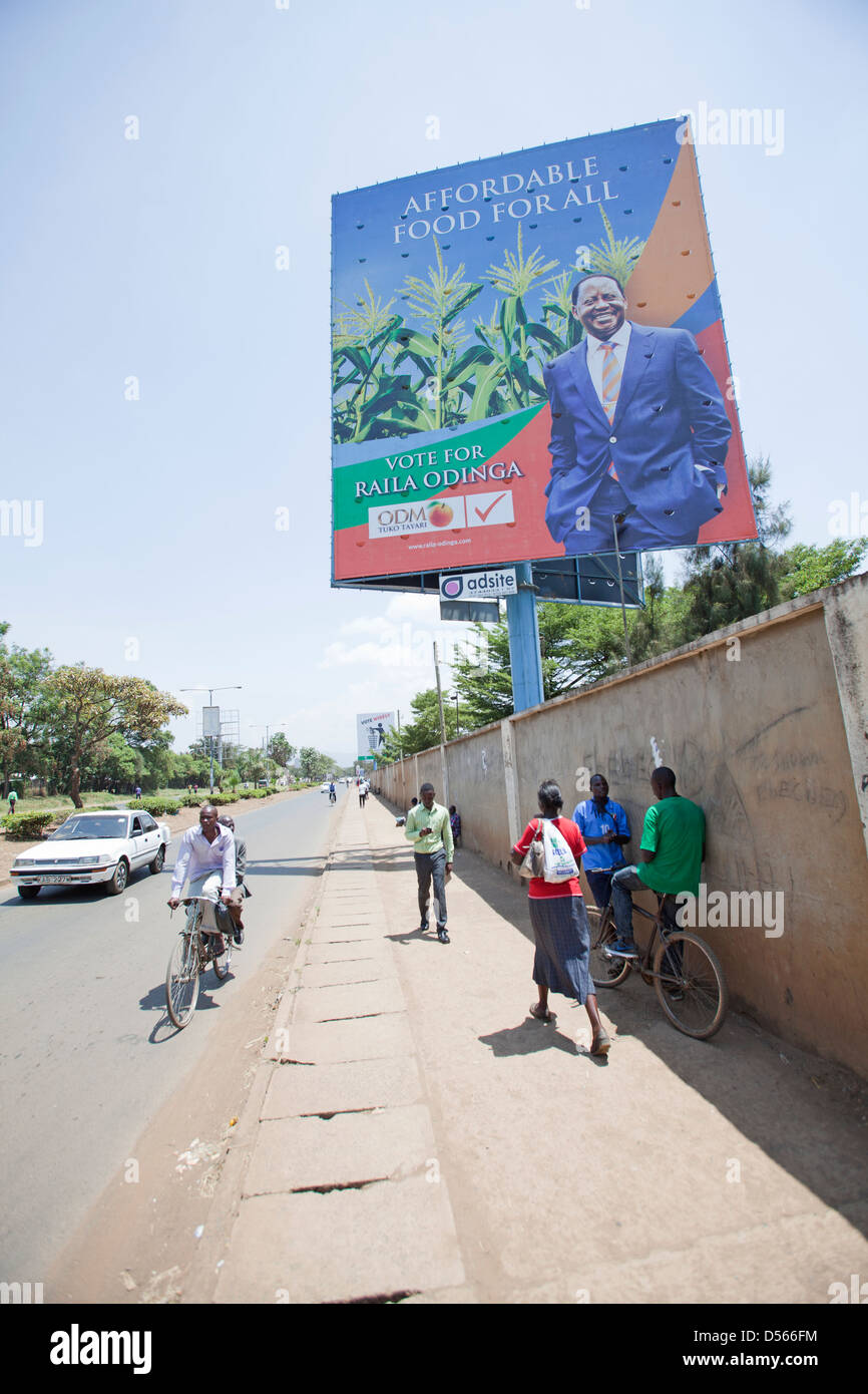 Manifesto politico di Raila Odinga e il partito ODM promettente conveniente "cibo per tutti" Kisumu, Kenya. Febbraio 2013. Foto Stock