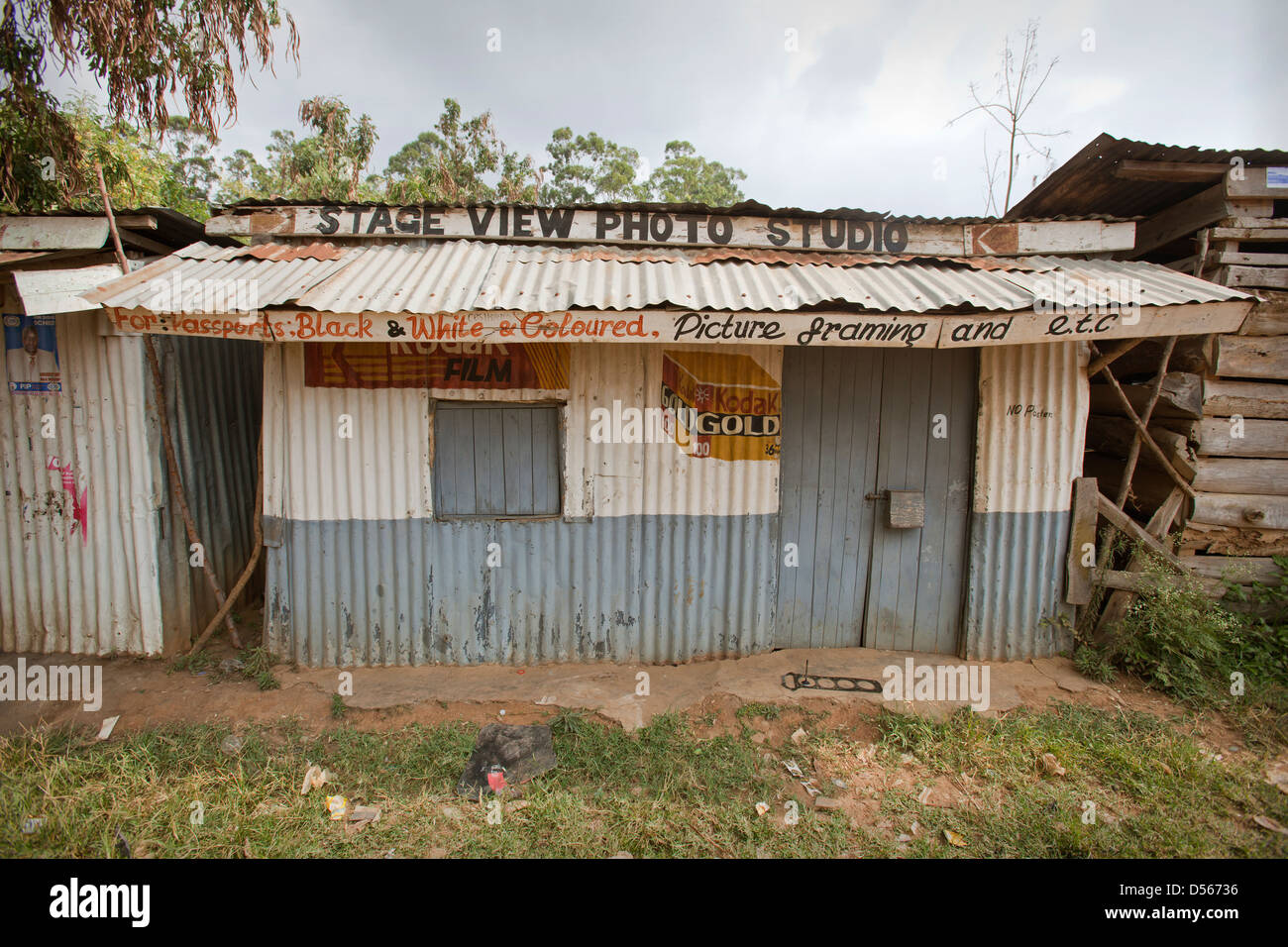 Il 'Stage Visualizza foto Studio' Photo Kiosk, provincia di Yala, Kenya. Foto Stock