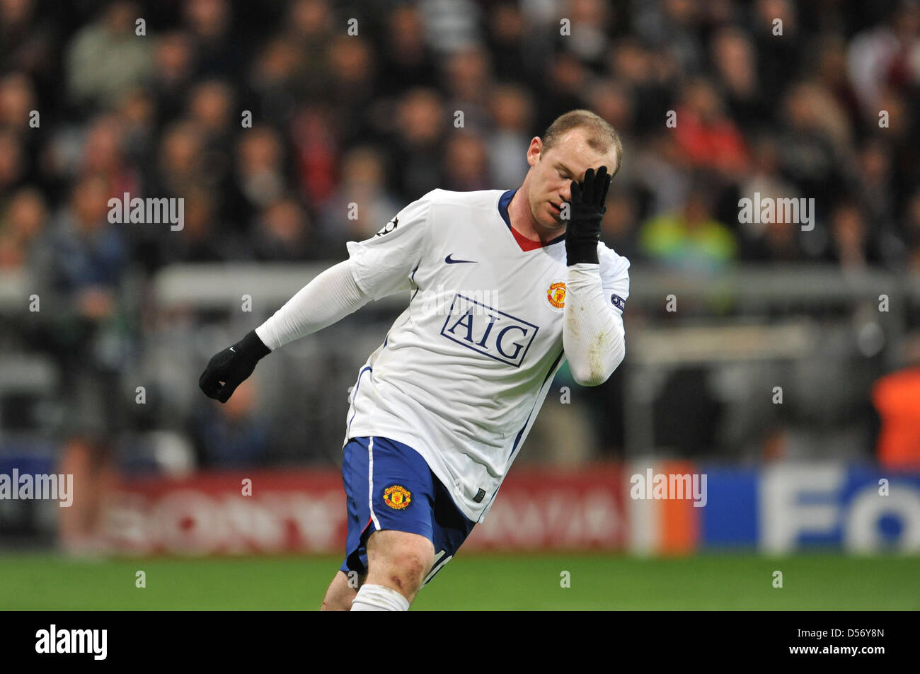 Regno di Wayne Rooney durante la prima tappa della UEFA Champions League quarti di finale partita FC Bayern Monaco vs manchester united a stadio Allianz Arena di Monaco di Baviera, Germania, 30 marzo 2010. Bundesliga tedesca campione del record Bayern Monaco sconfitto Premier League inglese lato Manchester United con 2-1. Foto: Andreas Gebert Foto Stock