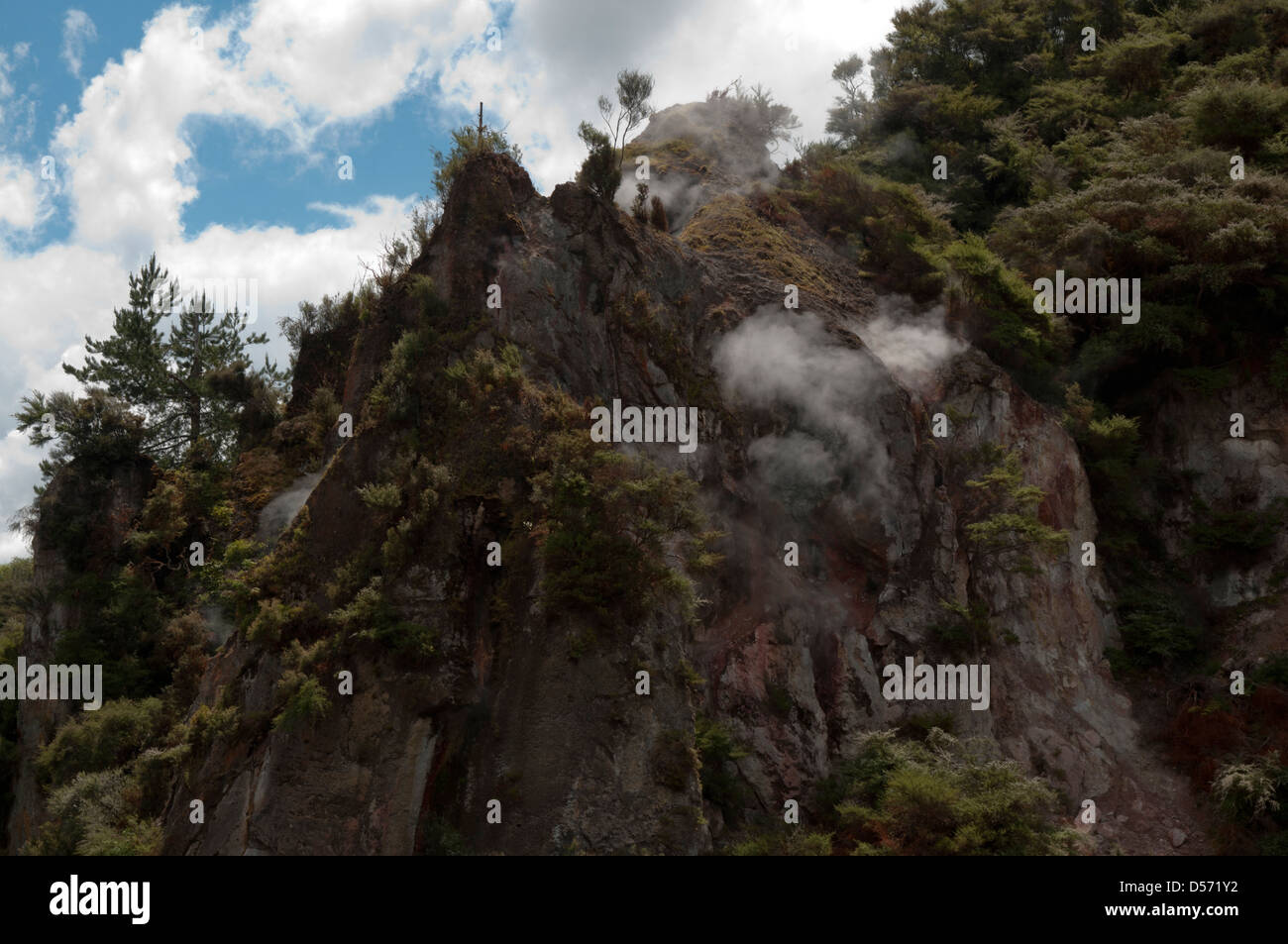 In eruzione Monte Tarawera sull'Isola Settentrionale della Nuova Zelanda ha creato al 10 giugno 1886 i 17 chilometri lungo la Valle Vulcanica di Waimangu. Foto Stock