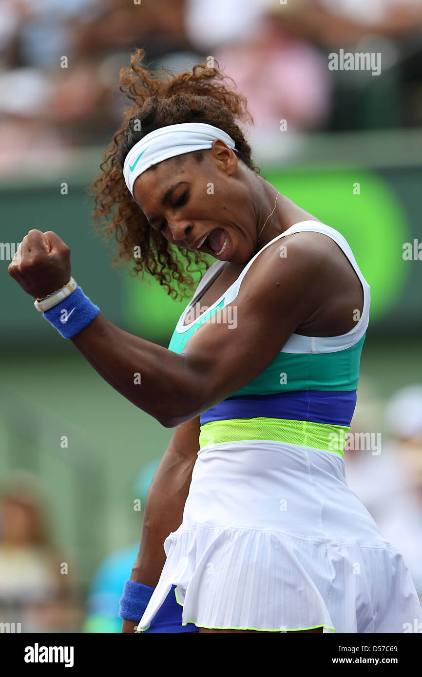 Miami, Florida, Stati Uniti d'America. Xxv Marzo 2013. Serena Williams DI STATI UNITI D'AMERICA reagisce durante il Sony Open 2013. Credito: Mauricio Paiz / Alamy Live News Foto Stock