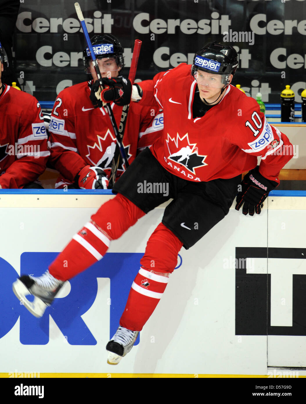 Canada's Corey Perry durante 2010 mondo IIHF GRUPPO B corrisponde la Lettonia vs Canada a Mannheim, Germania, 10 maggio 2010. Foto: ARNE DEDERT (solo uso editoriale) Foto Stock