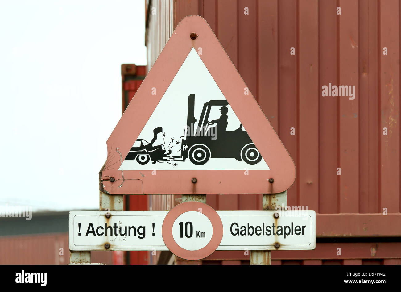 Bremen, Germania, segno incidenti con carrelli elevatori Foto Stock