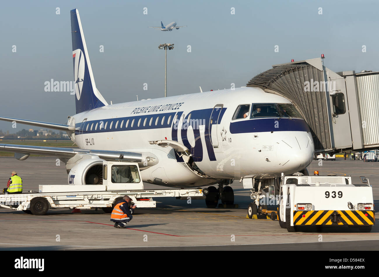 Varsavia, Polonia, lotto macchina a Chopin di Varsavia aeroporto Foto Stock