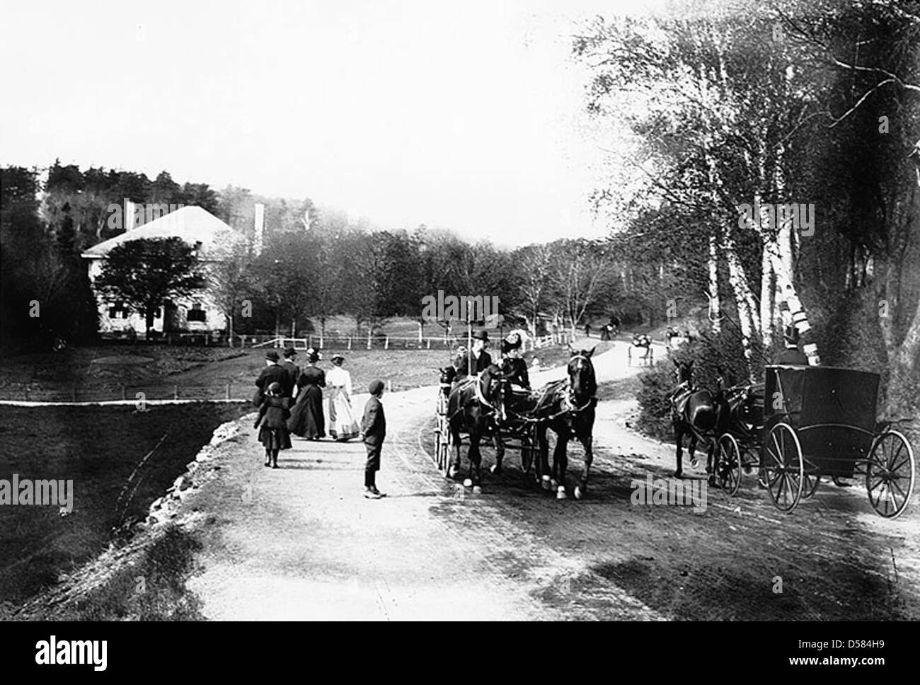 Una fotografia della casa del ranger del parco al Mount Royal Park di Montreal, Quebec, scattata nel 1899. L'immagine mette in evidenza il primo sviluppo del parco e il suo ruolo nel paesaggio della città. Foto Stock