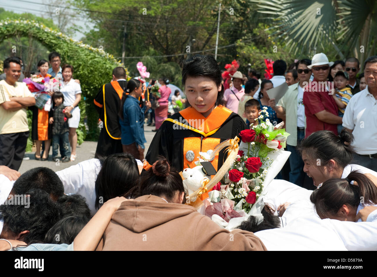 Chiang Rai, Thailandia, un laureato dell'Università Rajabhat è celebrato Foto Stock