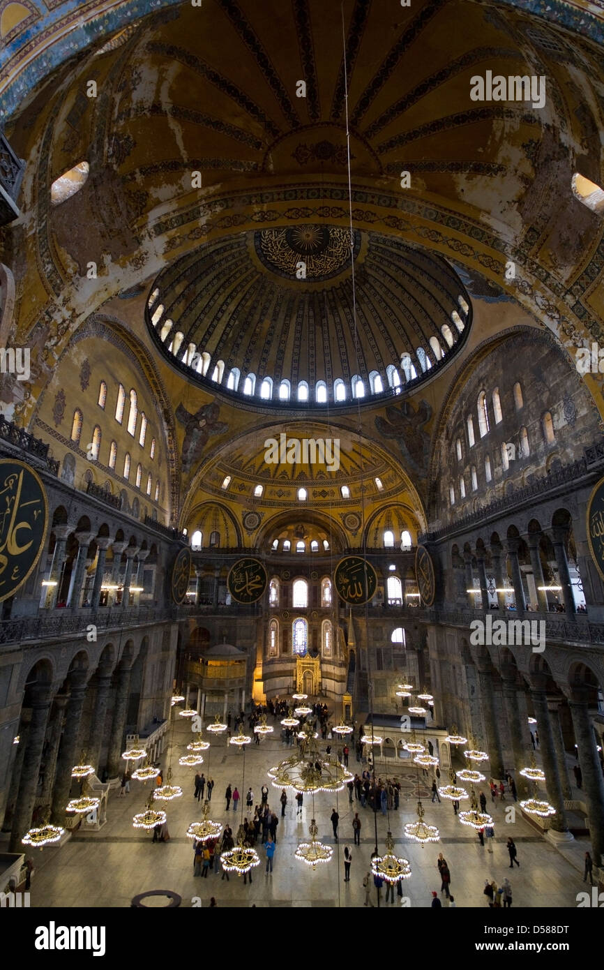 L'interno di Aya Sofia (Hagia Sophia) ad Istanbul in Turchia Foto Stock