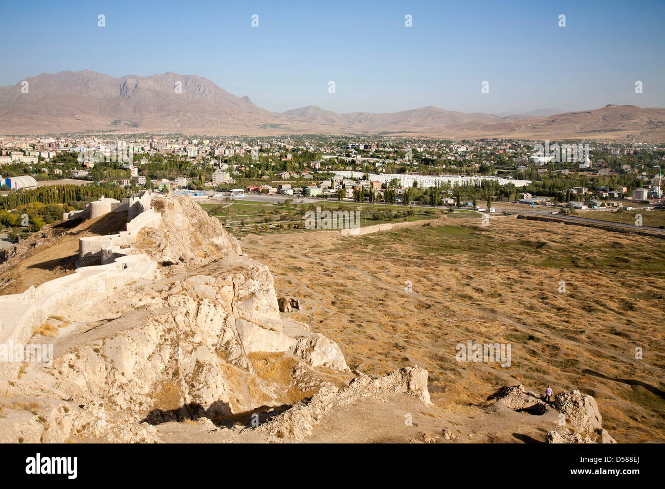 Vista dal castello di van, città di van, lago van, sud-Anatolia orientale, Turchia, Asia Foto Stock