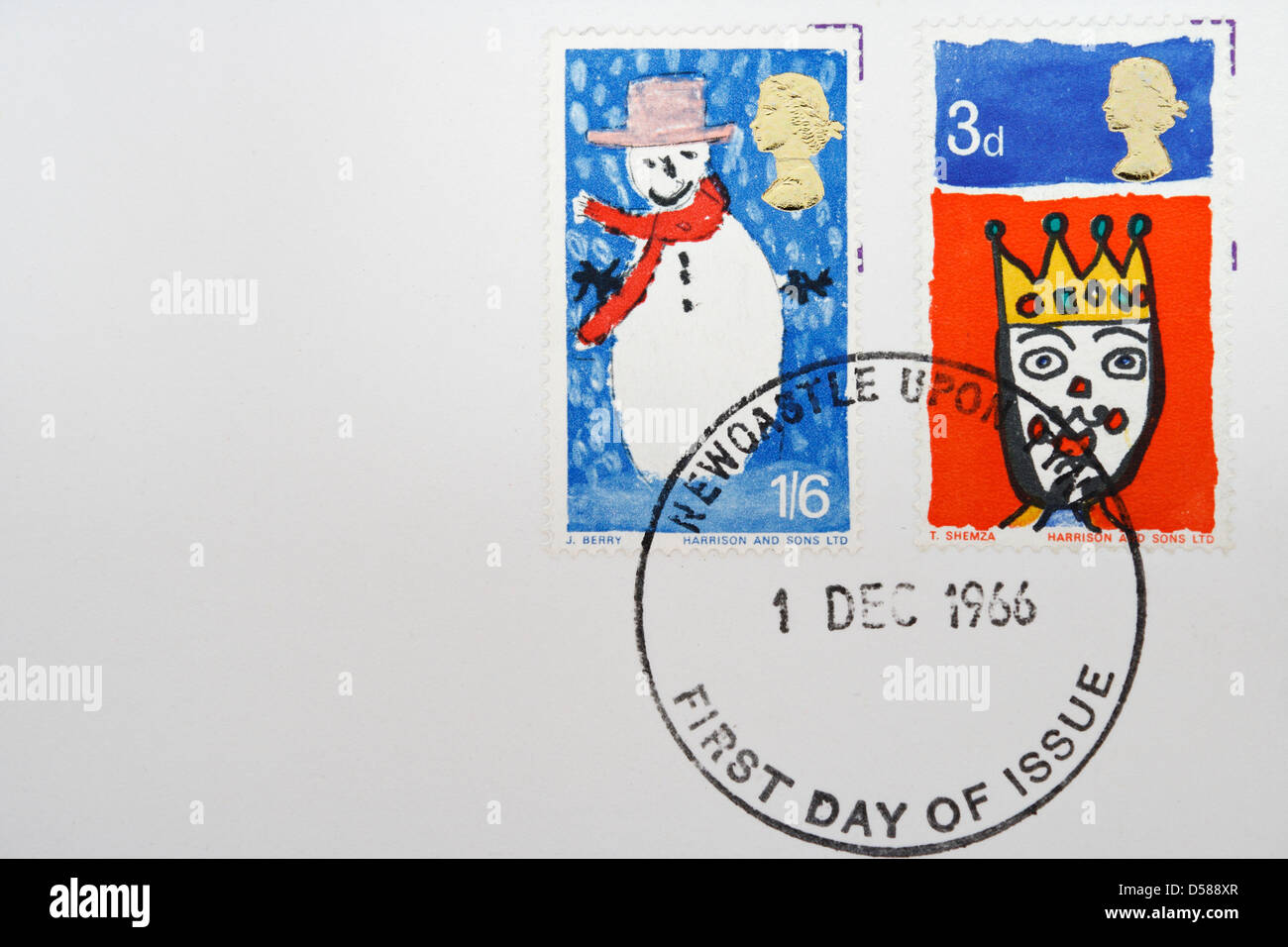 Il primo francobollo di Natale britannico numero 1966 francobolli. Primo  giorno emissione. Francobollo raccolta Foto stock - Alamy