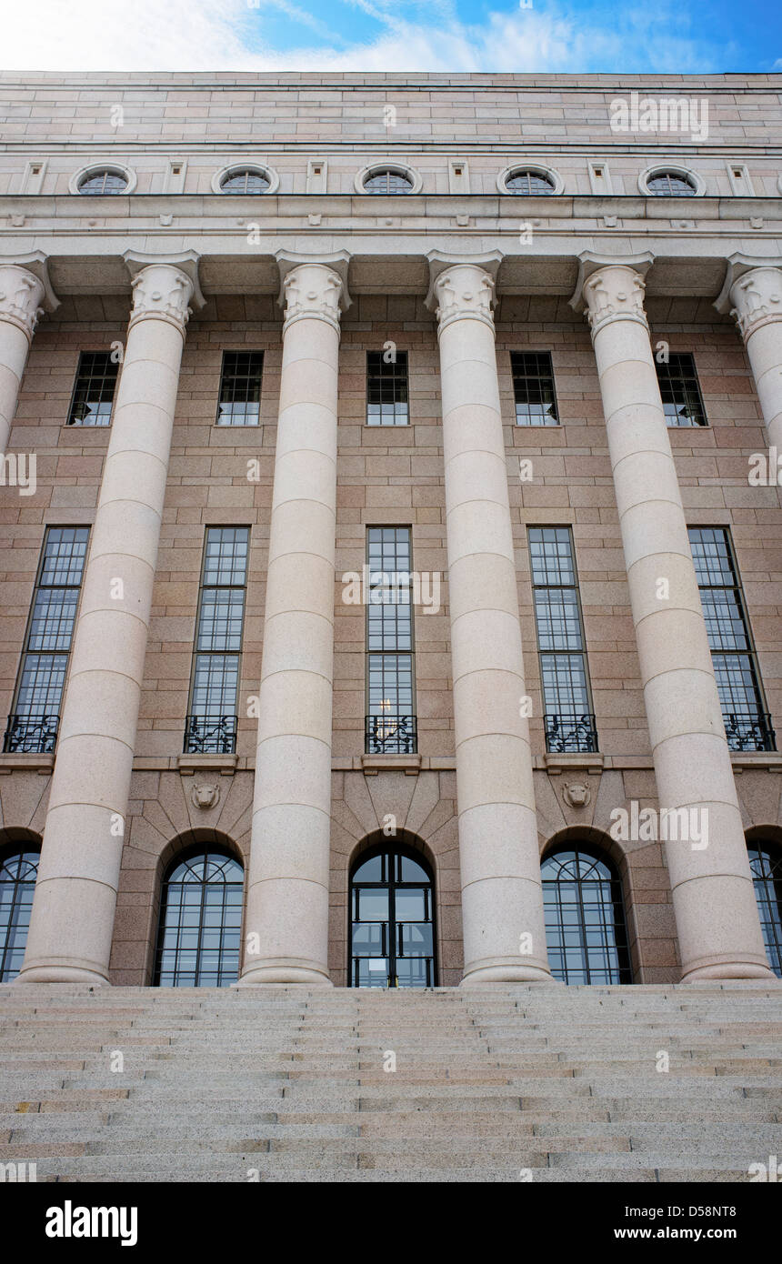 Dettaglio del parlamento finlandese house. Il Parlamento unicamerale conta 200 membri e si riunisce nella sede del Parlamento a Helsinki. Foto Stock