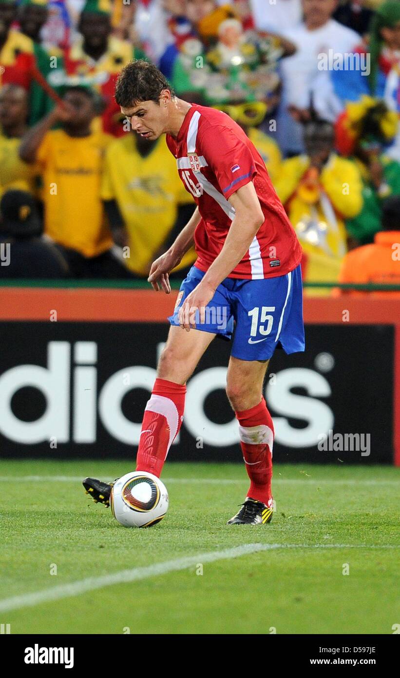 La Serbia di Nikola Zigic durante la Coppa del Mondo FIFA 2010 GRUPPO D match tra Serbia e Ghana a Loftus Versfeld Stadium di Pretoria, Sud Africa, 13 giugno 2010. Foto: Achim Scheidemann - Si prega di fare riferimento a http://dpaq.de/FIFA-WM2010-TC Foto Stock