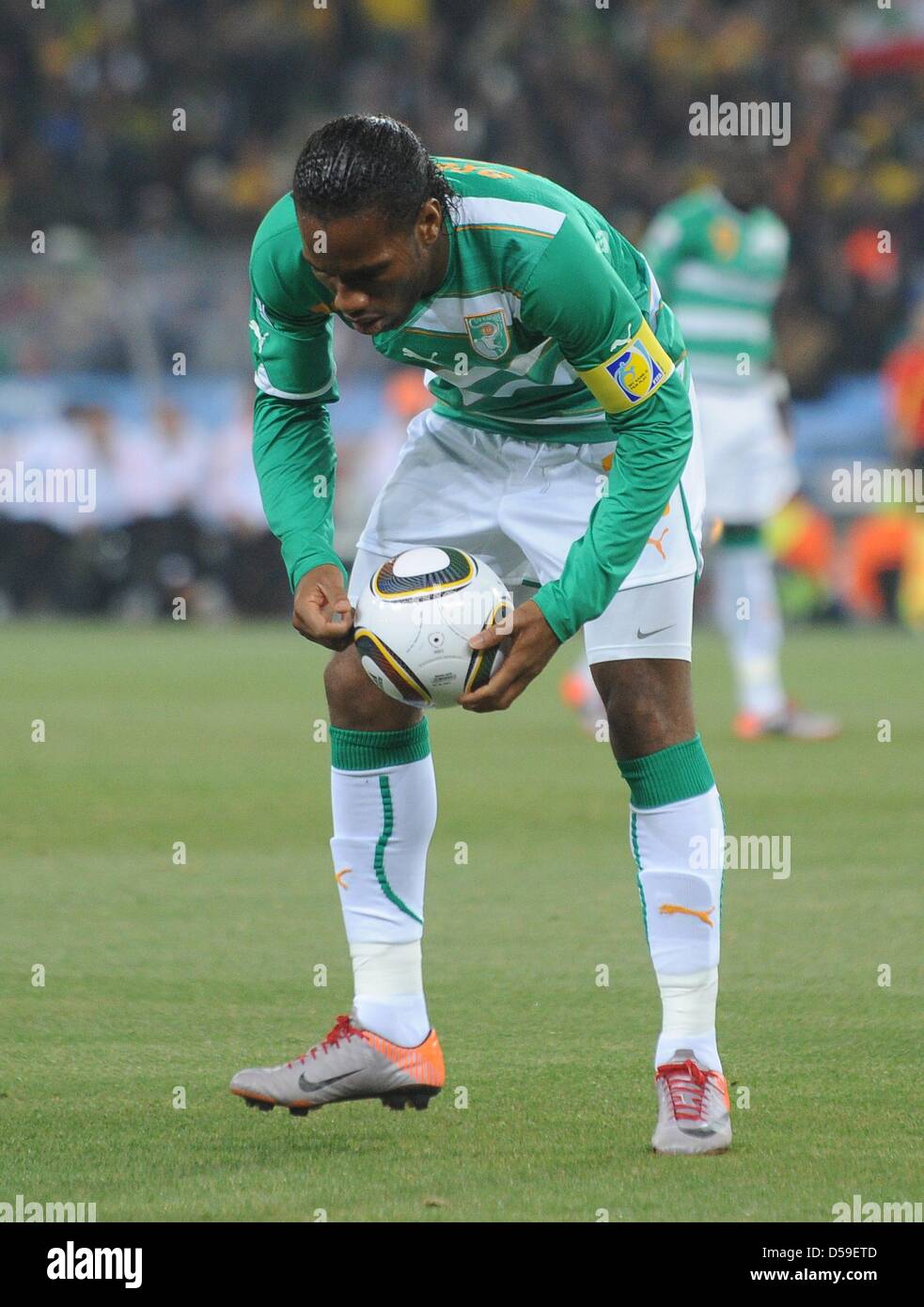 La Costa d Avorio è Didier Drogba durante la Coppa del Mondo FIFA 2010 Gruppo G match tra Brasile e Costa d Avorio al Soccer City Stadium di Johannesburg, Sud Africa 20 Giugno 2010. Foto: Achim Scheidemann dpa - Si prega di fare riferimento a http://dpaq.de/FIFA-WM2010-TC Foto Stock