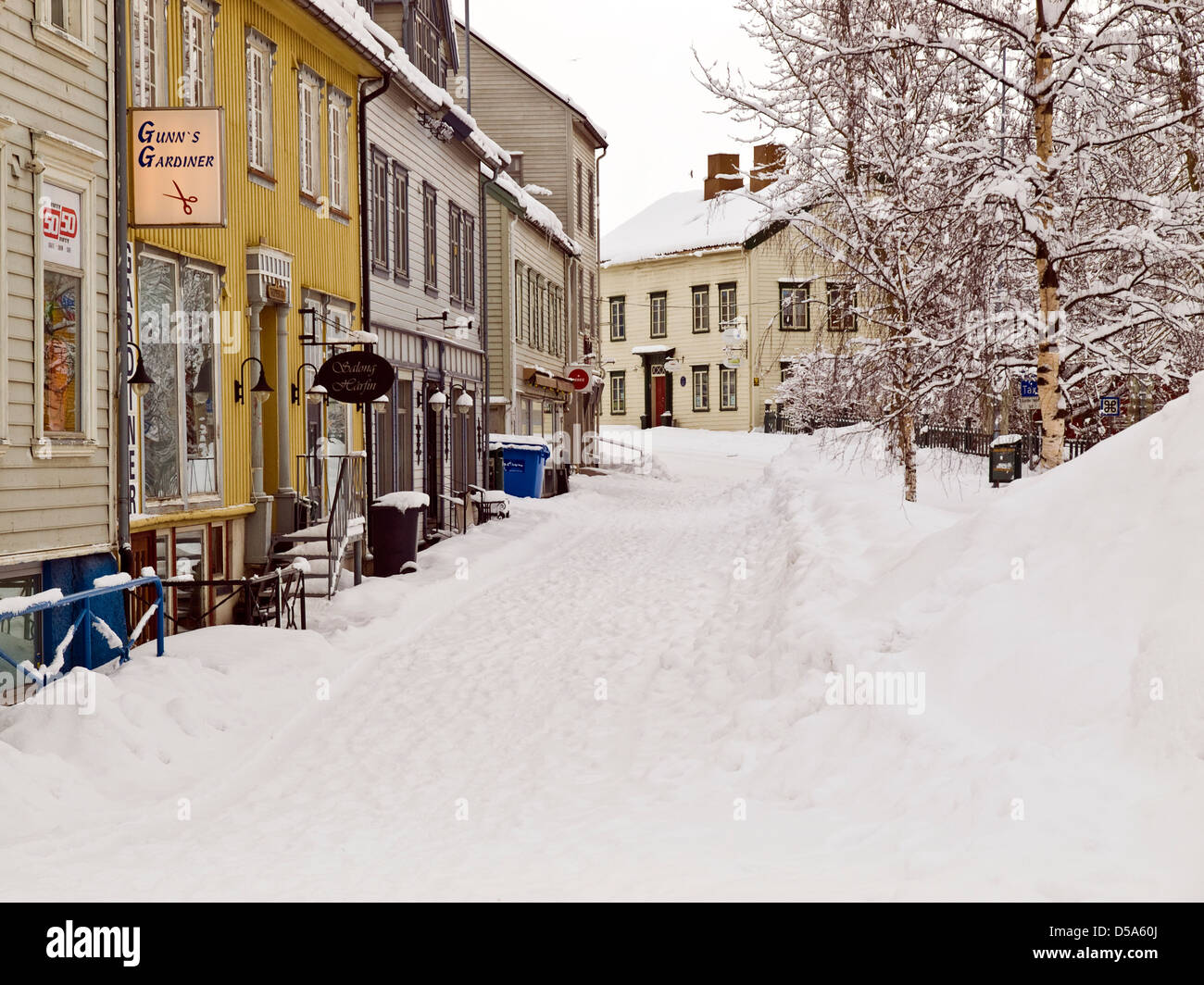 Street inTromso, Norvegia settentrionale, in inverno la neve Foto Stock
