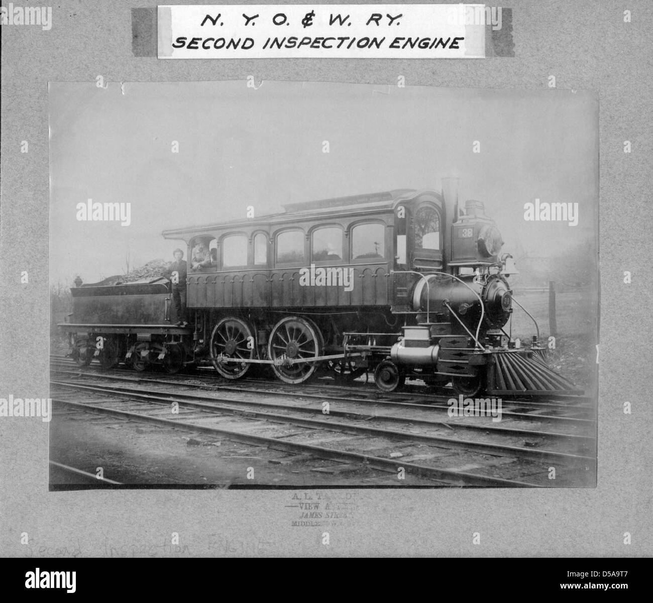 Una fotografia del secondo motore di ispezione n. 38 della New York, Ontario, and Western Railway Company. Il motore fa parte della storia della ferrovia alla fine del XIX secolo. Foto Stock