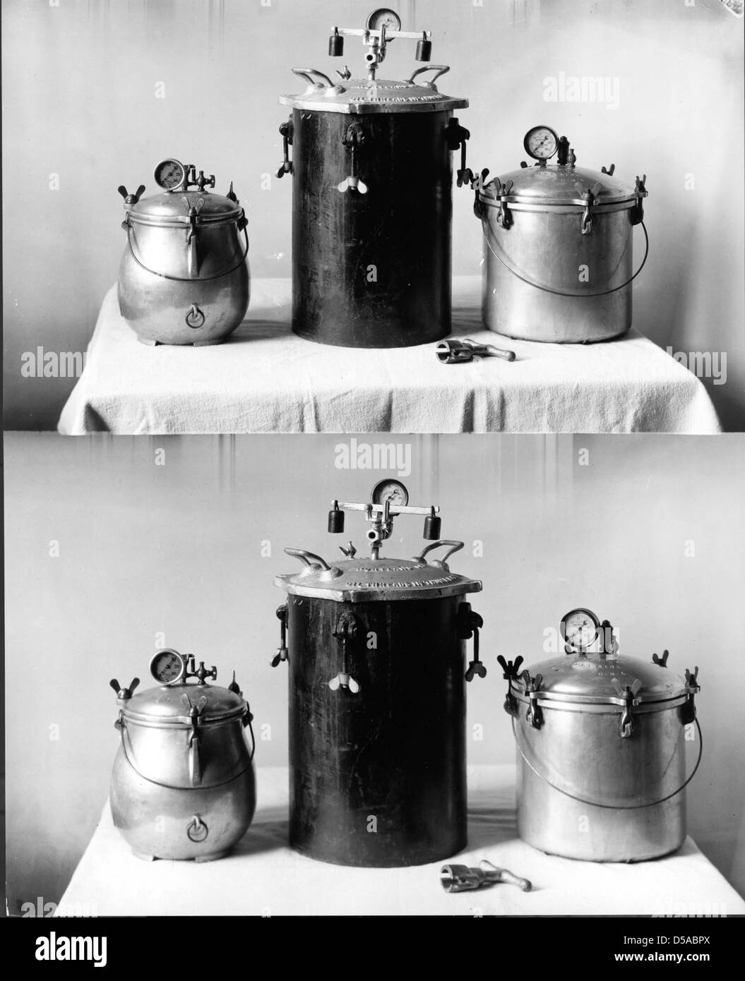 Questa fotografia mostra due viste quasi identiche di tre diversi tipi di pentole a pressione, che riflettono i progressi nella tecnologia delle cucine all'inizio del XX secolo. Foto Stock