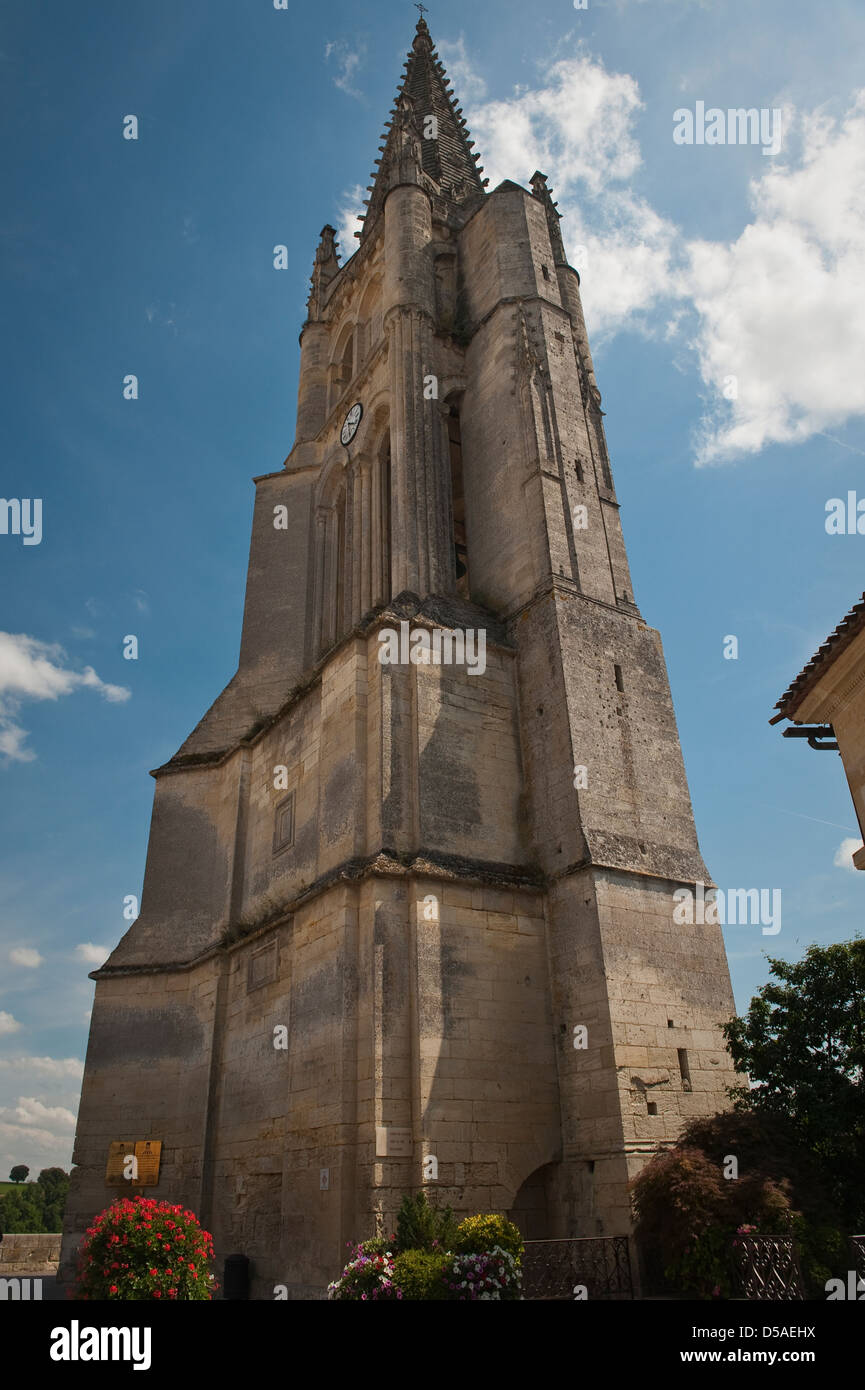 Il campanile della chiesa monolitica, St Emilion Foto Stock