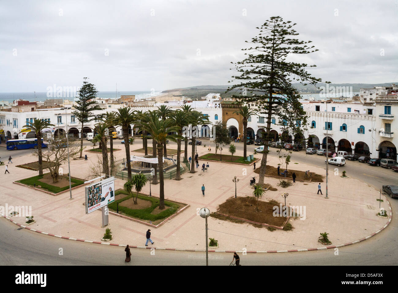 LARACHE, Marruecos, Marocco, Piazza Liberazione Foto Stock