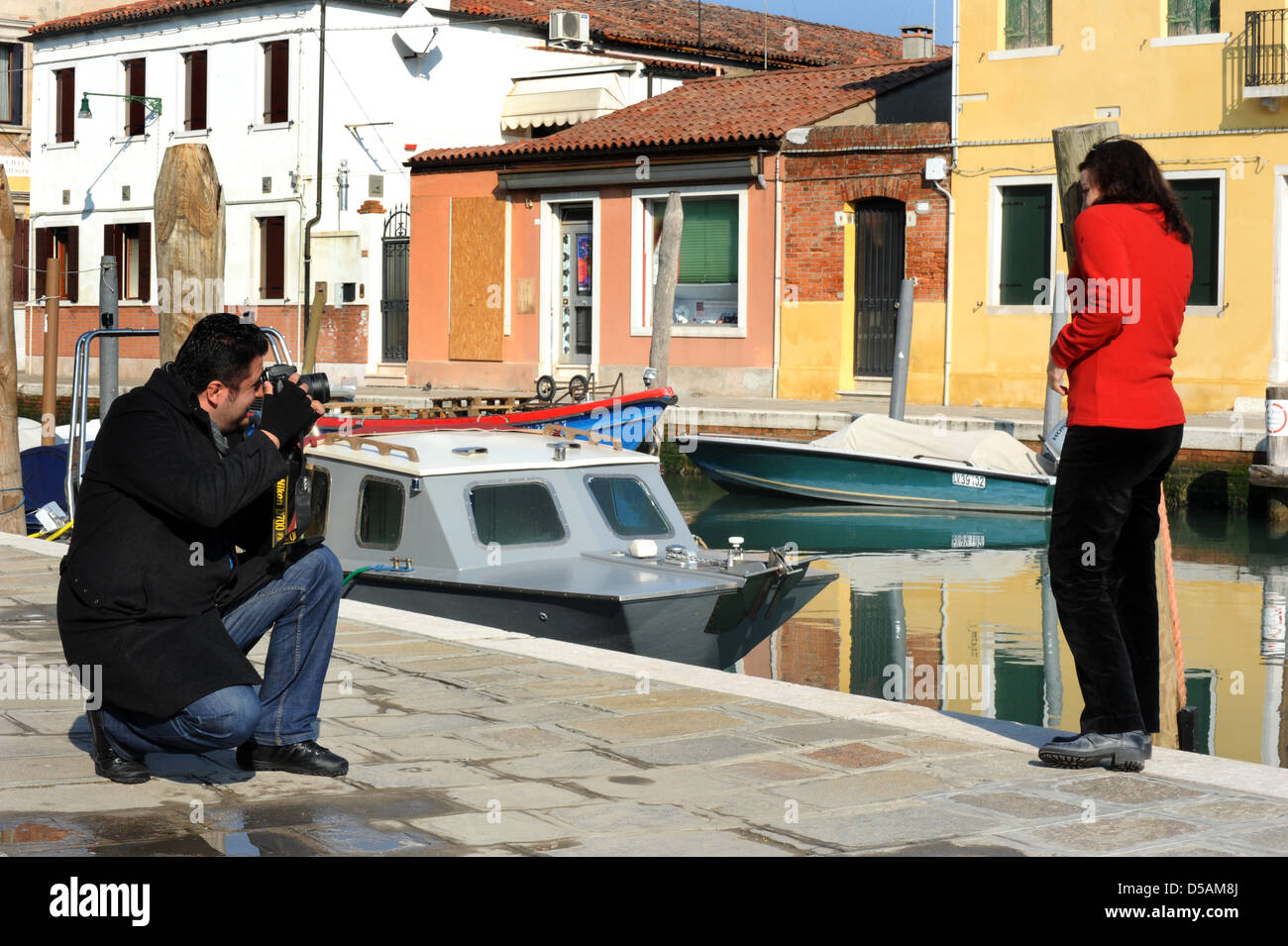 Murano i turisti dell'Isola di Venezia fotografano le foto Foto Stock