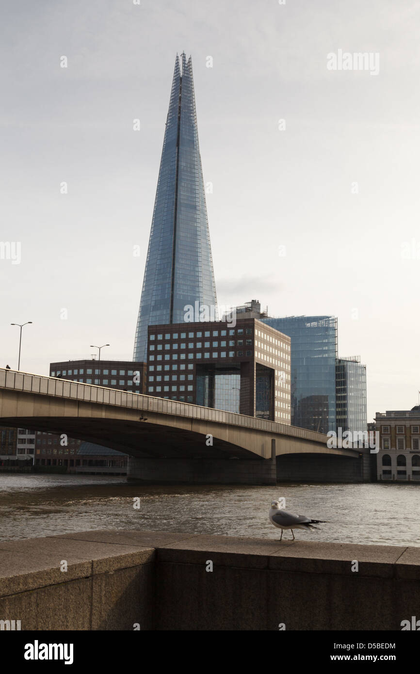 Una vista di shard presi da nord ovest di Londra London Bridge Foto Stock