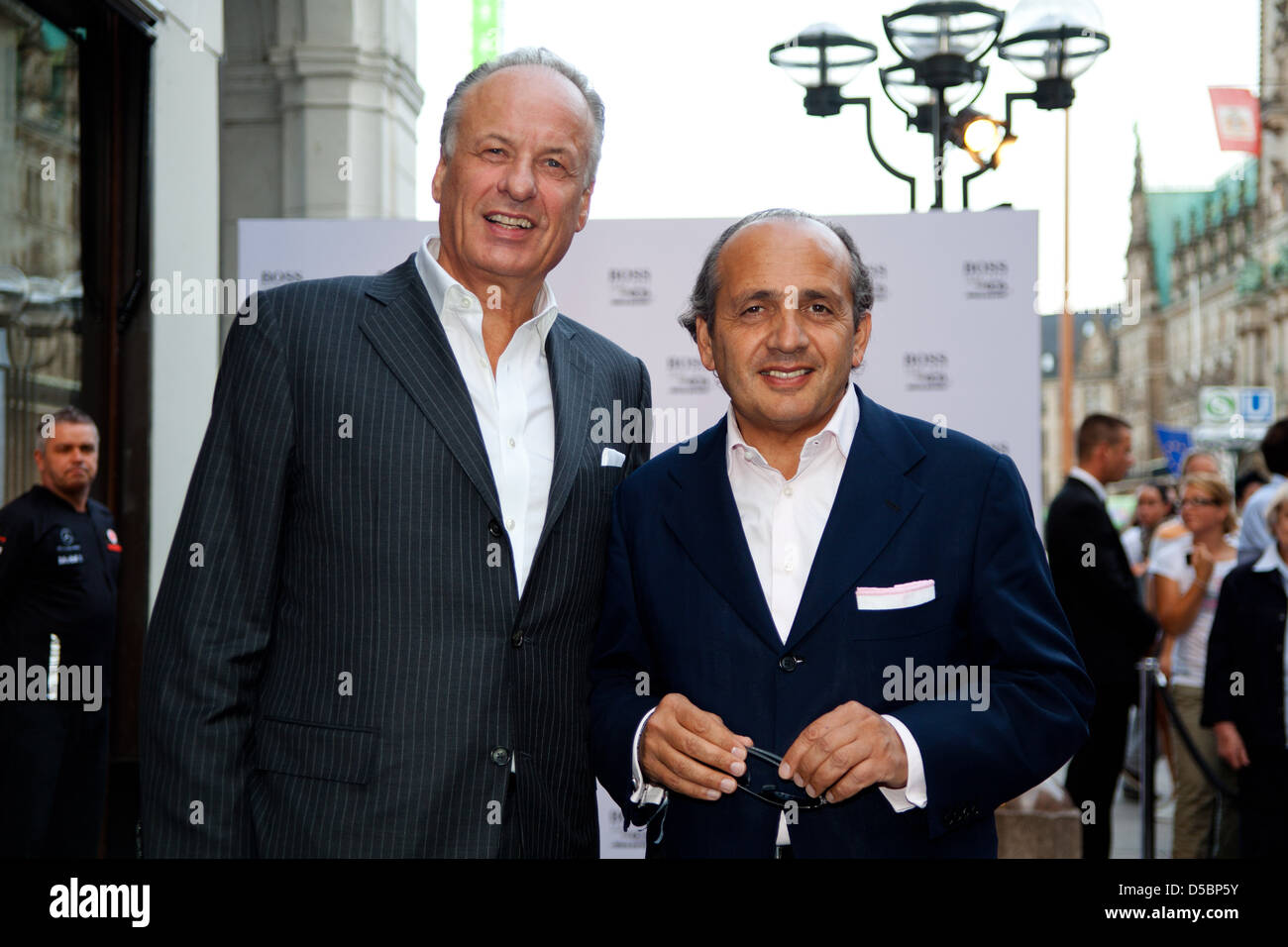 Dieter Becken e Hadi Teherani alla celebrazione di 30 anni di cooperazione tra McLaren Formel 1 (Formula 1) e Hugo Boss Foto Stock