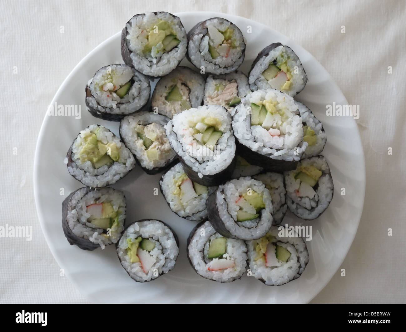 sushi fatto in casa Foto Stock