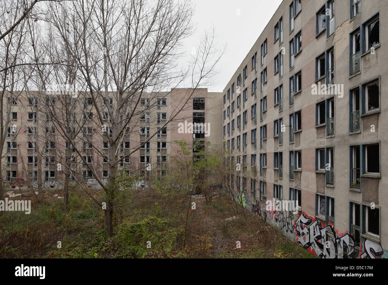 Berlino, Germania, le rovine di un ex lavoratore a contratto dormitorio Foto Stock