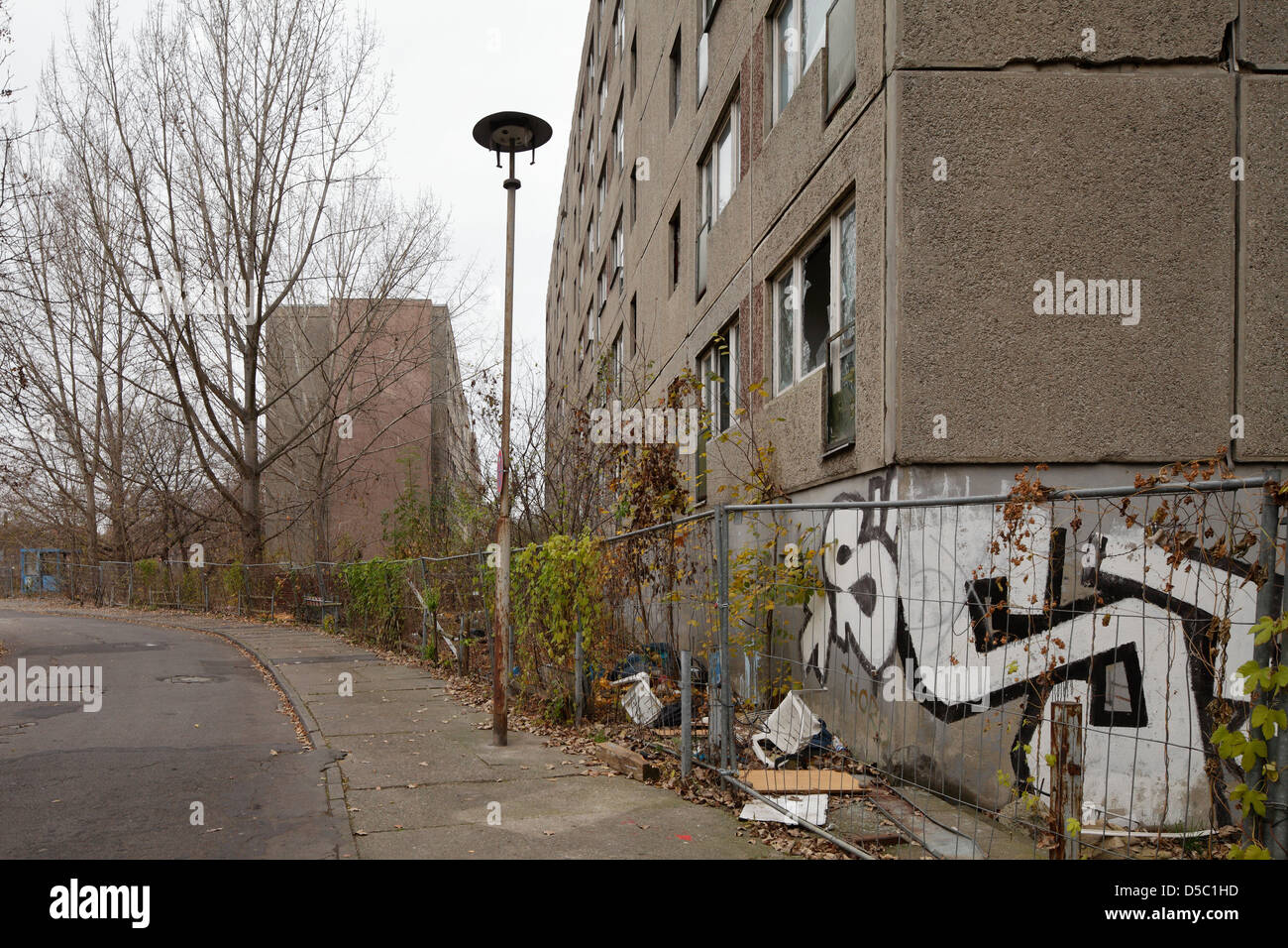 Berlino, Germania, le rovine di un ex lavoratore a contratto dormitorio Foto Stock