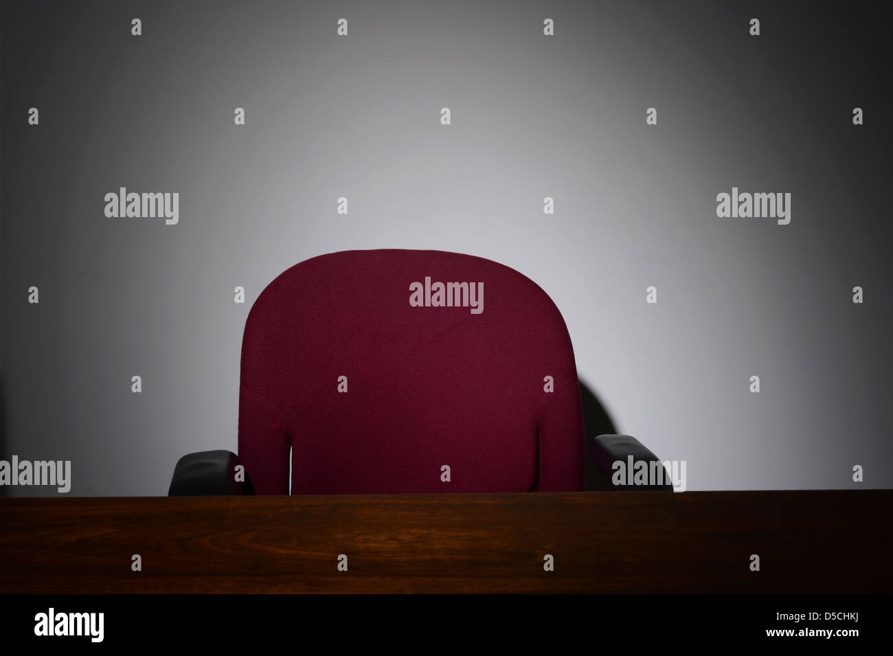 Svuotare la sedia da ufficio alla scrivania Foto Stock