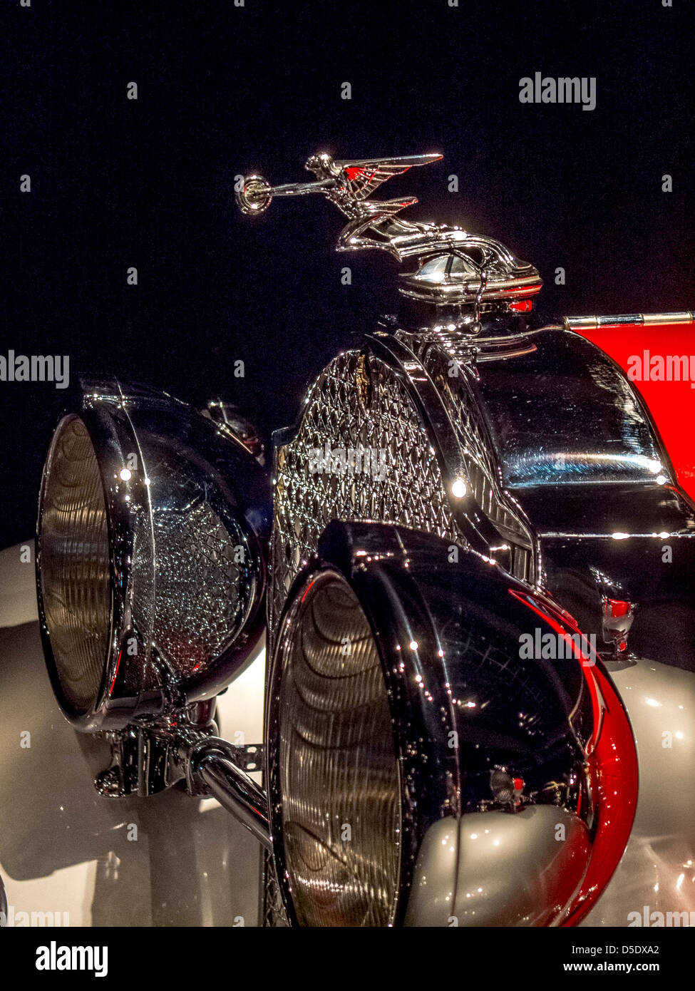 "Dea della velocità' ornamento del cofano su un 1931 Packard modello 745 convertible sedan con carrozzerie da Raymond Detrich. Foto Stock
