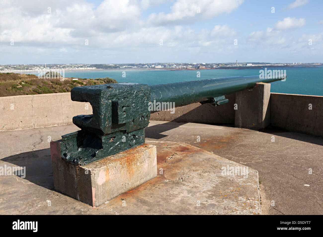 Seconda Guerra Mondiale tedesco canon conservato a Noir Mont, Jersey, Isole del Canale, REGNO UNITO Foto Stock