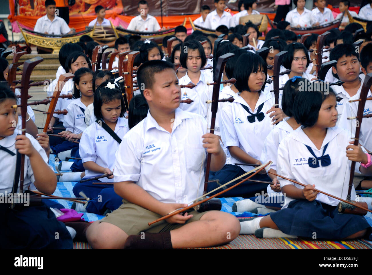 Tailandese tradizionale bande musicali cera di candela festival Ubon Ratchathani Nordest della Thailandia Foto Stock