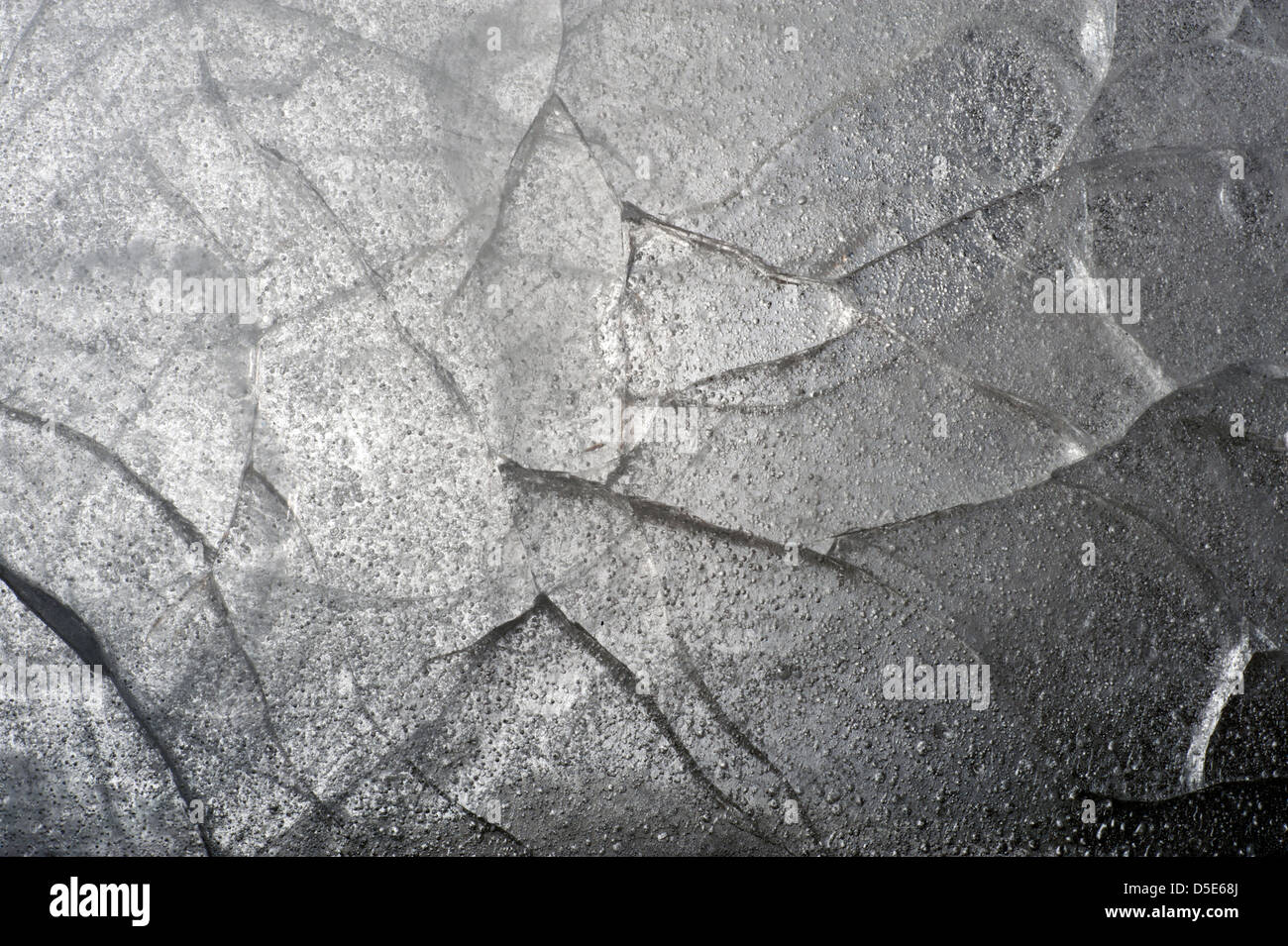 Acqua congelata, lago - superficie di ghiaccio Foto Stock