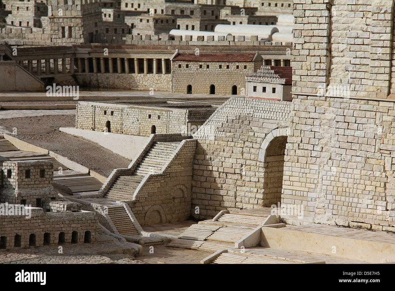 Gli archivi della città e le scale Robinson al secondo tempio di Gerusalemme antica. Foto Stock