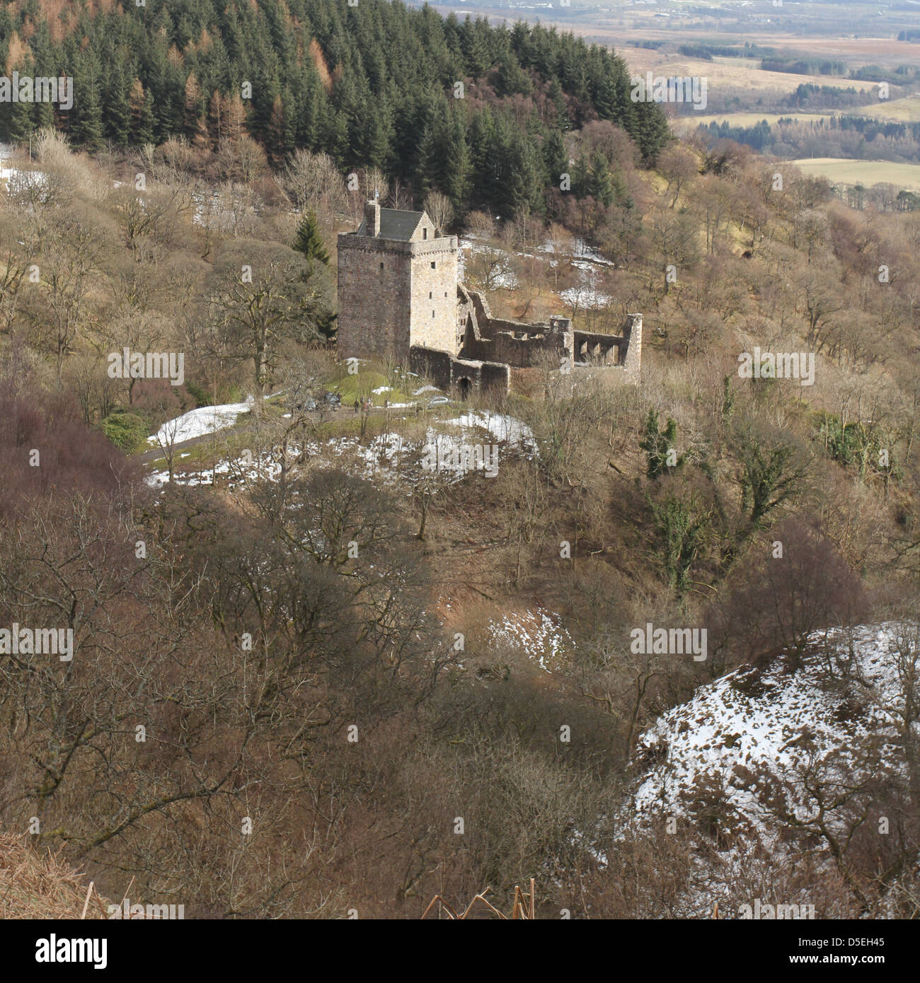 Vista in elevazione del Castle Campbell vicino a Dollar Scozia Marzo 2013 Foto Stock