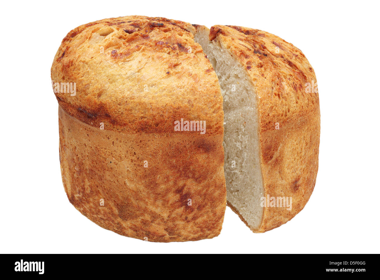 Grande rumeno tradizionale pane fatto in casa isolate su sfondo bianco Foto Stock