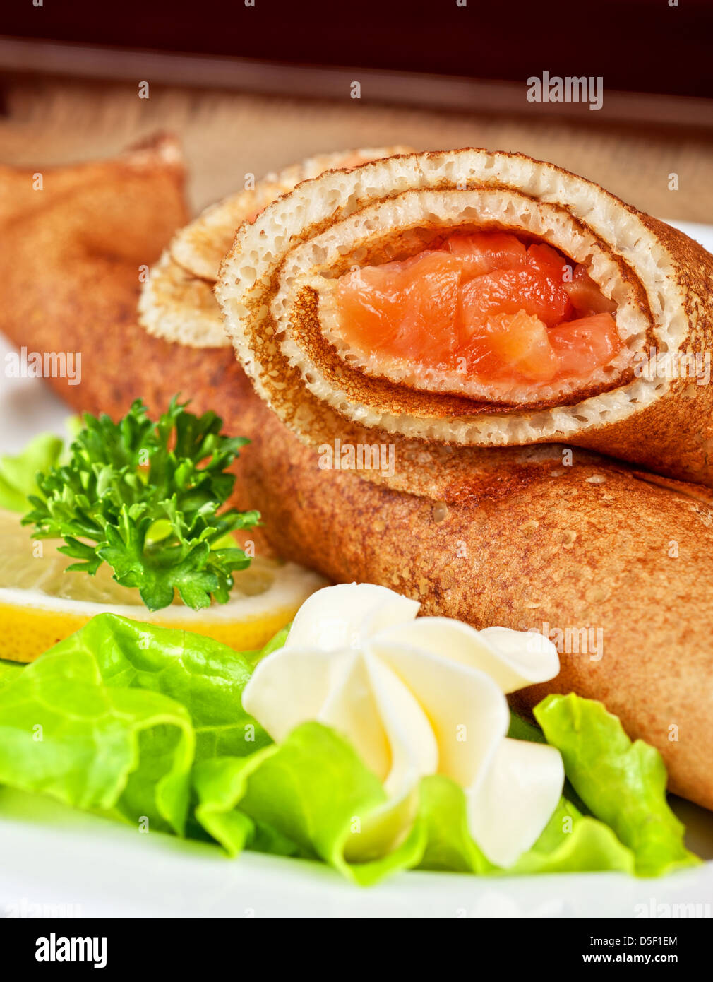 Frittelle salate con rosso Salmone Pesce Foto Stock