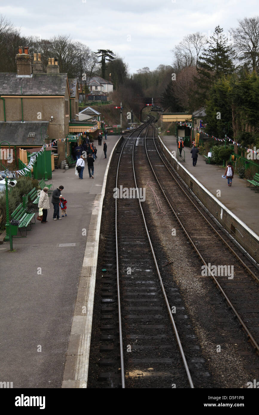 Alresford, Regno Unito. 31s marzo, 2013. Le famiglie trascorrono un 'Day fuori con Thomas' sulla linea di crescione durante la Domenica di Pasqua. La linea era originariamente utilizzato per il trasporto di carni di crescione a Londra. Credito: Rob Arnold/Alamy Live News Foto Stock