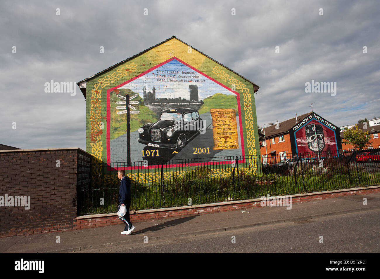 Un nazionalista murale di Ardoyne di Belfast, Irlanda del Nord. Foto Stock