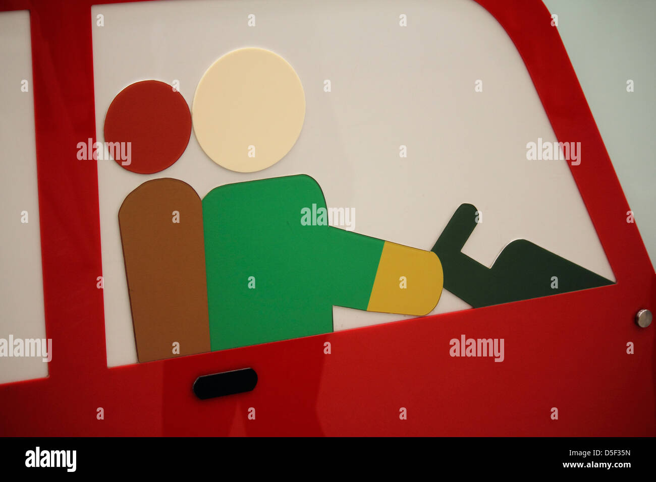 Il grafico del conducente alla guida di una macchina Foto Stock