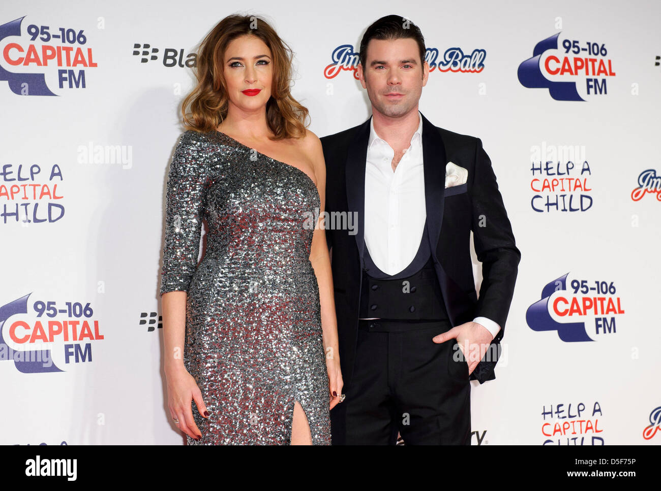 Lisa Snowdon e Dave Berry arriva per il Jingle Bell Ball. Foto Stock