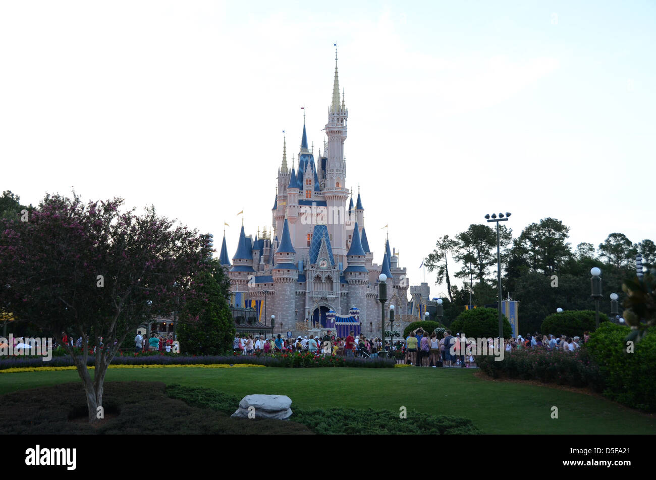 Il Castello di Cenerentola, Magic Kingdom, il Walt Disney World Resort di Orlando, Florida, Stati Uniti d'America Foto Stock