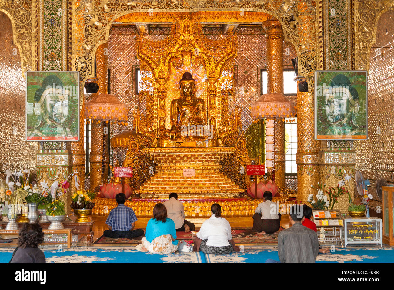 Nan Oo Buddha in Nan Oo Buddha Hall a Pagoda Botataung, Yangon (Rangoon), Myanmar (Birmania) Foto Stock